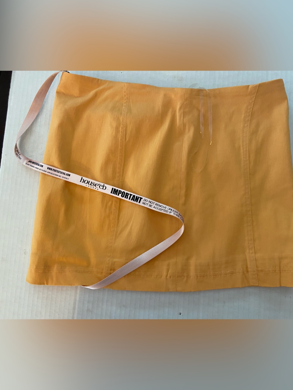 ✨ NWT House of CB Nisha Mini Skirt in Tangerine, Size Medium - Picture 6 of 7